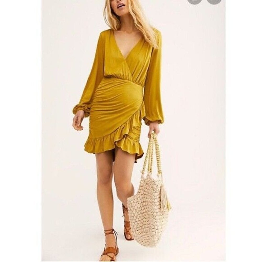 Free people Miami Ruched Mini Dress Tea Leaf V Neck Party Size Small NEW - Picture 3 of 9